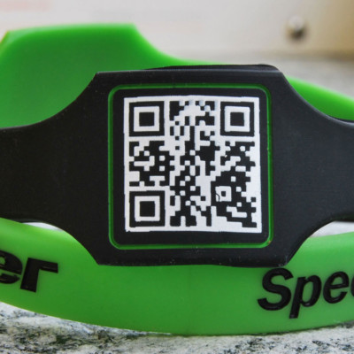 Braccialetti in silicone personalizzati con qr code